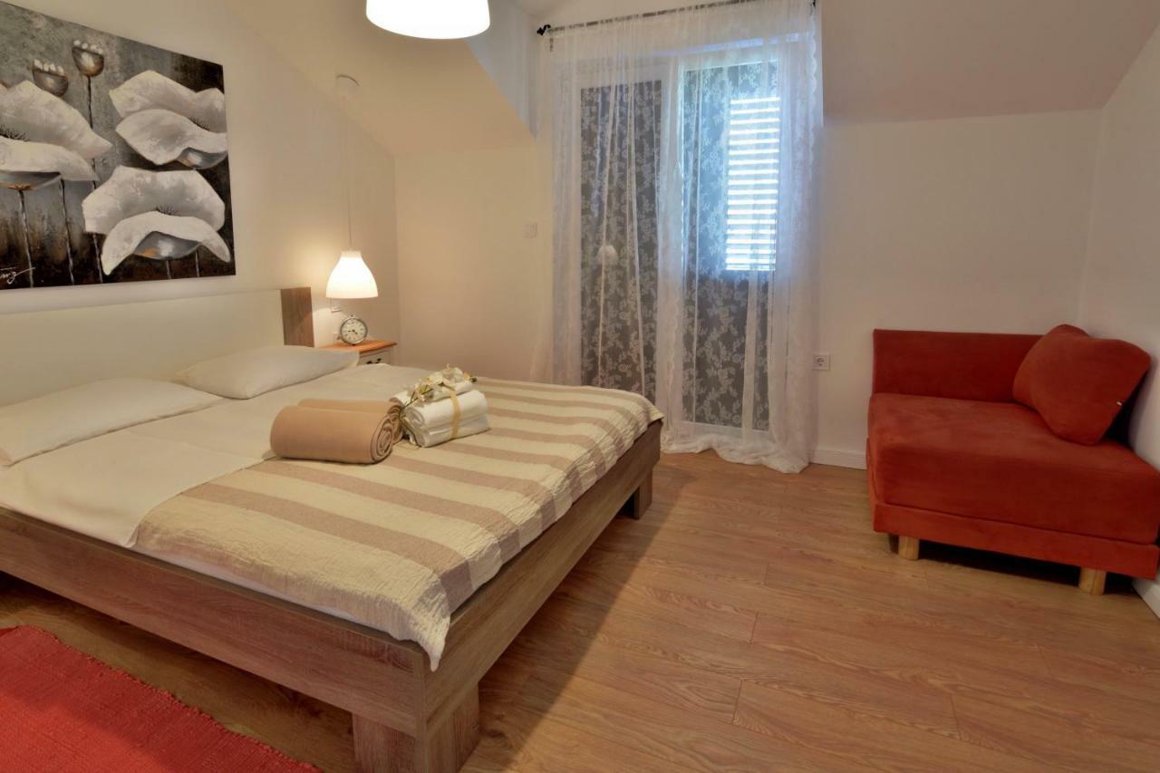 Apartmani Julija 沃迪切 外观 照片