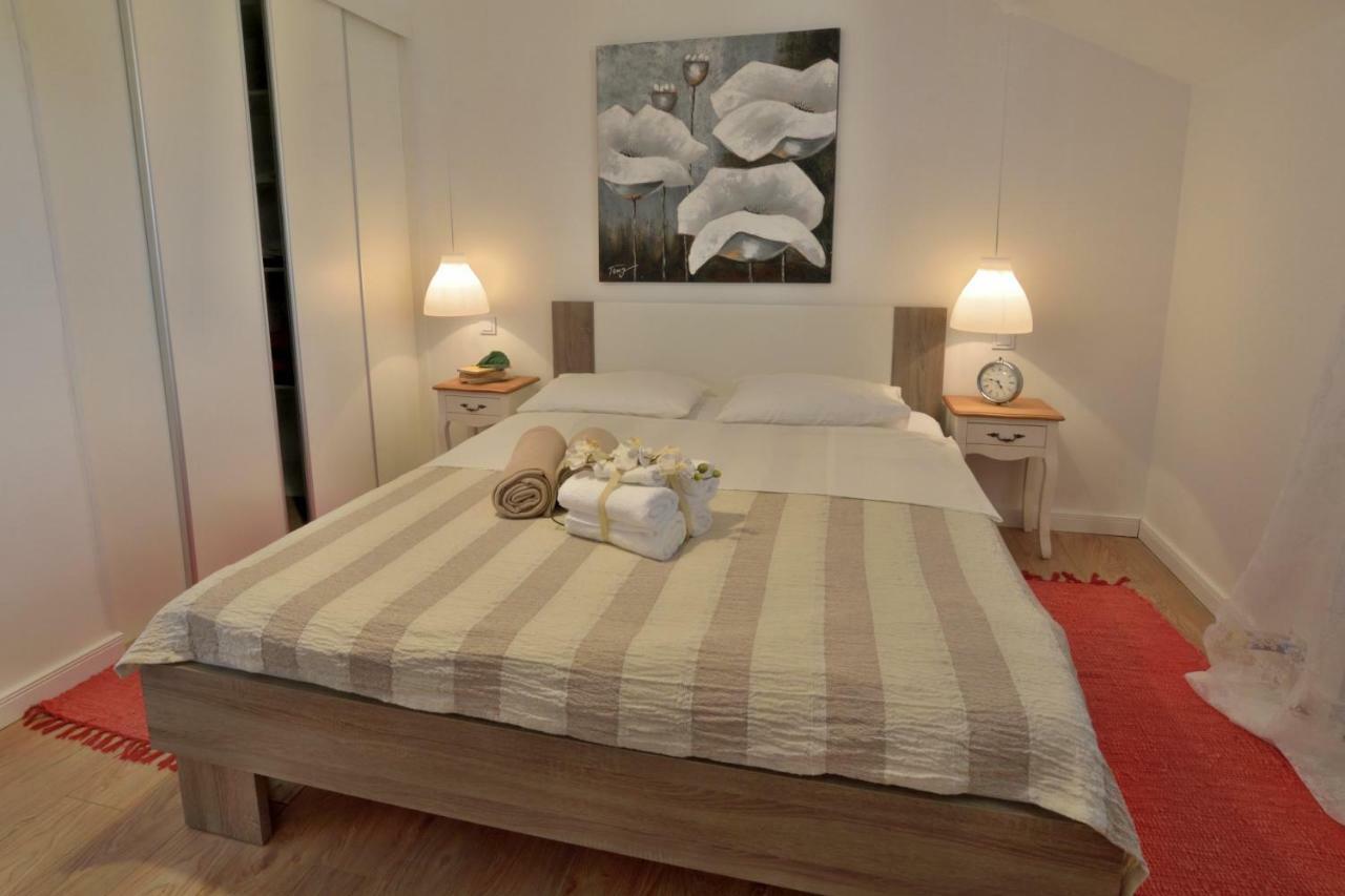 Apartmani Julija 沃迪切 外观 照片