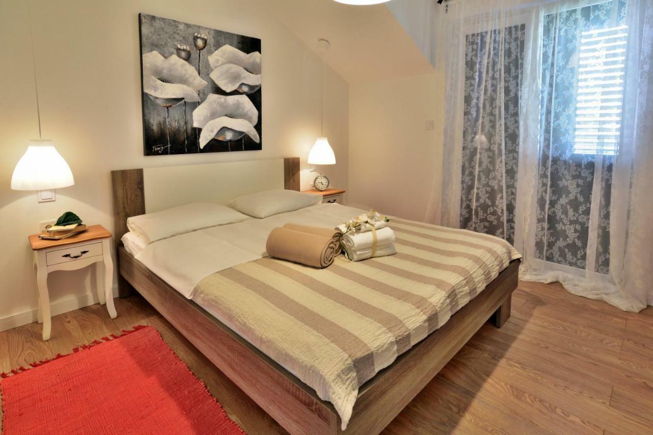 Apartmani Julija 沃迪切 外观 照片