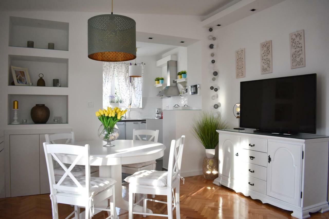 Apartmani Julija 沃迪切 外观 照片
